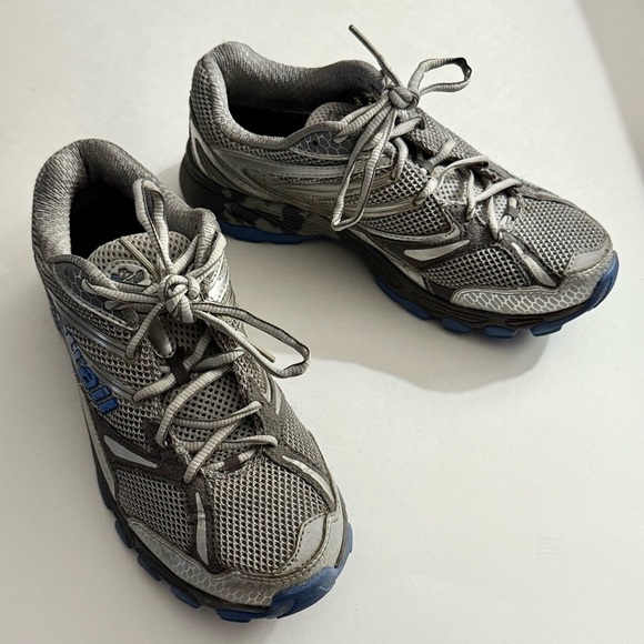 MONTRAIL GREY TRAIL/HIKER SHOES WOMEN’S SIZE 7 - Picture 3 of 16